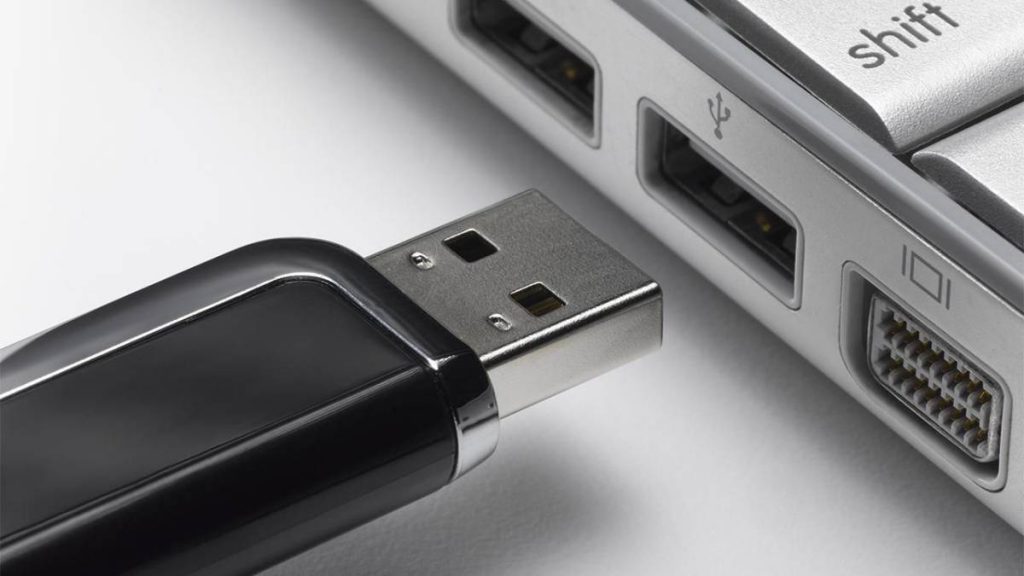 historia de las memorias usb